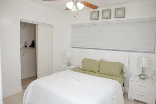 Cozy Villa Near Hard Rock Stadium