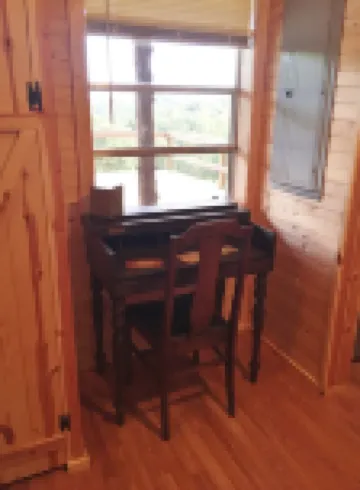 Starlight Cabin in the Ozark Mountains near the Buffalo National River