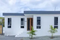 NEW Tropical Getaway With BBQ Pool