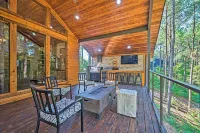Broken Bow Cabin < 9 Mi to Choctaw Landing Casino - parking