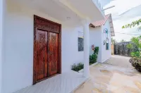 Standard Twin Room Hotel a Pongwe