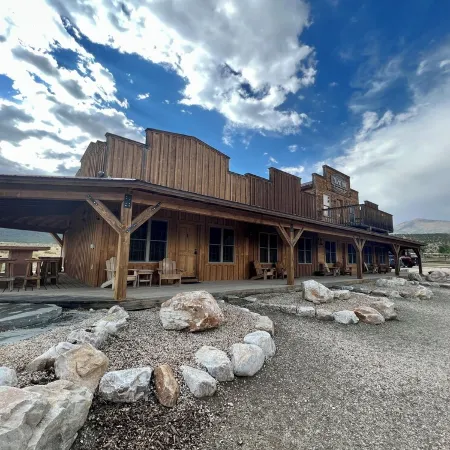 Cozy Cabin 4 Almo Inn near City of Rocks and Castle Rocks Park