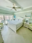 Beachfront Getaway Stunning Condo w/ Ocean Views
