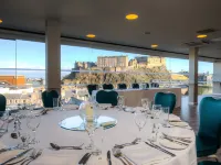 دابل تري باي هيلتون إدنبرة سيتي سنتر Hotels near قاعة أوشر