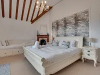 Bliss @ Pickwell Manor - amazing apartment in this manor house with hot tub Hotels in Croyde