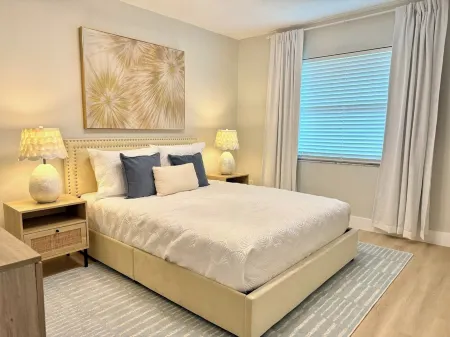 Coastal Bliss Getaway 3.8 Miles to Beach.  Stylish & Coastal Charm Interior