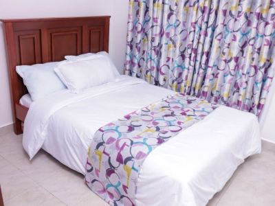 LIWANDO PL, 3BR, 2BATH @GWA, 15 MINUTES FROM JKIA, W/WIFI, NETFLIX, WASHER, ETC