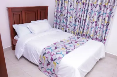 LIWANDO PL, 3BR, 2BATH @GWA, 15 MINUTES FROM JKIA, W/WIFI, NETFLIX, WASHER, ETC Các khách sạn ở 