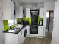 Entire one bedroom ground floor flat. 5 minutes to town centre and train station