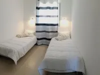 Detached house |50 m from Capelan beach |Climatised |Parking |Private garden Hotels in Bandol