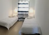 Detached house |50 m from Capelan beach |Climatised |Parking |Private garden