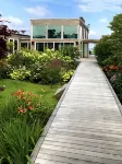 Horace Gifford Design - Modernist Gem on Fire Island - Pines Hotels in Fire Island