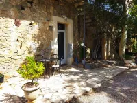 Cottage for 2 people, ideally located just 100 meters from the Canal du Midi Hotel a Saint-Nazaire-d'Aude