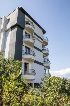 View Inn Boutique Hotel Отели рядом с достопримечательностью «Спомен куќа на Мајка Тереза»