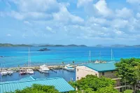 Sapphire Beach Escape -Top Floor- Amazing Views- Walk to Beach/Restaurants- HGTV - Bungalow