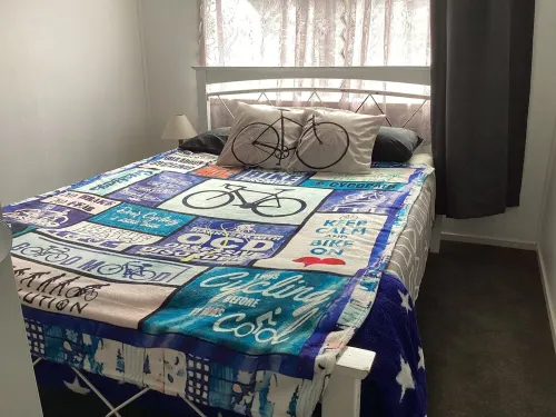 Funski Lodge, sleeps 10, Where Adventure Begins 陶瑪魯努伊住宿飯店