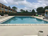 桑福德國際機場經濟旅館