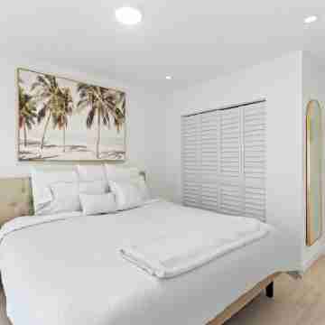 COZY MODERN RETREAT - EAST BOCA Rooms