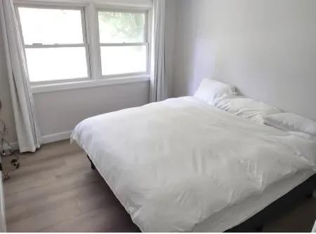 Perfect Location! Quiet City Home Near Venues, Shops & Restaurants