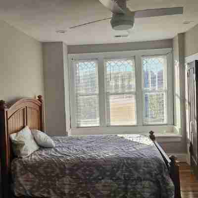 Charming Historic Retreat in the heart of Old Town East - Walk to Downtown. Rooms