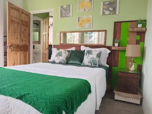 Serene 1-Bedroom Escape with Modern Comforts in Choiseul, St. Lucia. Hotels in La Fargue