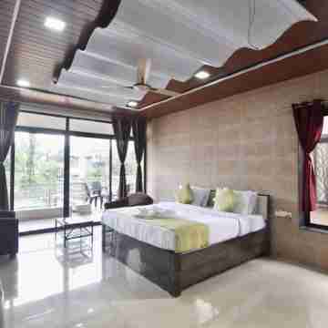 Lugani's - MV Villa Rooms