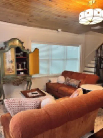 Charming 2-bedroom cottage on the Square in Georgetown