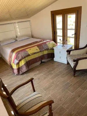 Charming 3-bedroom villa in wonderful Izmir with AC, WiFi Hotel in zona Ardıç