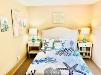 Relax at The Deep Blue Nest –Family Friendly Getaway by the Ocean & Private Yard