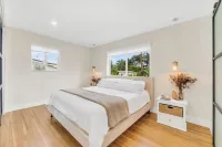 Charming Family Retreat in Miami: 10 Min from Miami International Airport