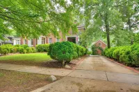 Walk to Main St Historic High Point Carriage Home - 3-Star