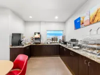 Comfort Inn & Suites Bellevue - Omaha Offutt AFB - breakfast