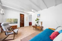 Golf Course Access Balcony Infinity Pool