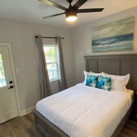 Coastal Oasis~ Beautiful, Modern & Peaceful Retreat