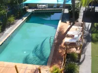Broadwater Keys Holiday Apartments Hotels in Biggera Waters