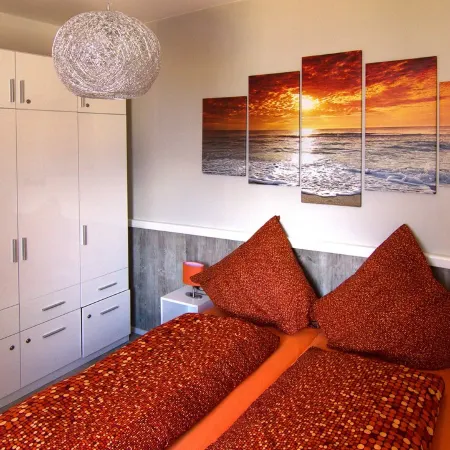 Bungalow for exclusive use with unobstructed lake view and shared use of the pool