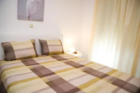 1-bedroom apartment in tranquil Vrnjačka Banja with AC, WiFi Отели в г. Врњачка Бања