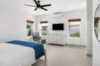 CorkTree Villa: 1 BDR