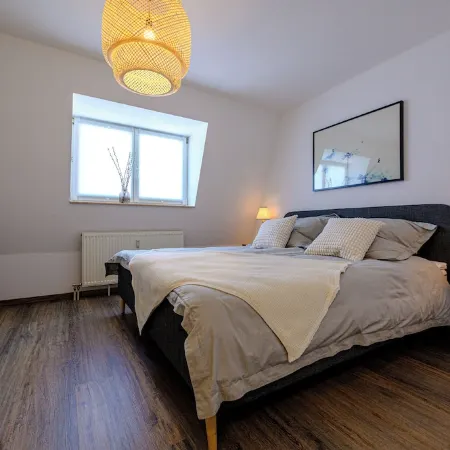 Vacation apartment with sunny balcony & parking space