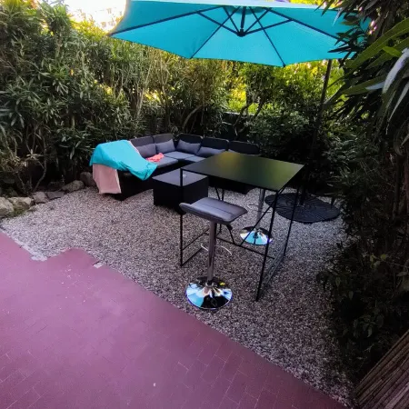 Home2Sea - Studio Cabin, Pool, Garden, 2 Adults + 3 Children