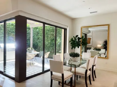 Cheerful 3b3b with swimming pool&BBQ Hôtels à proximité de : The Village at Irvine Spectrum Center