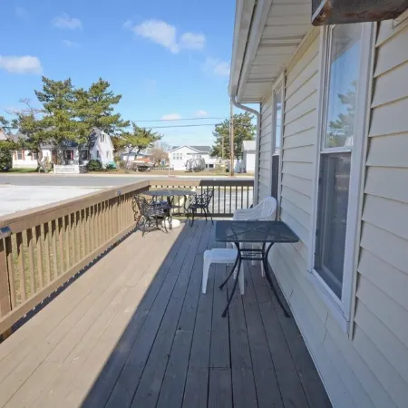 Beautiful Cottage - Sleeps 8  -Bayside