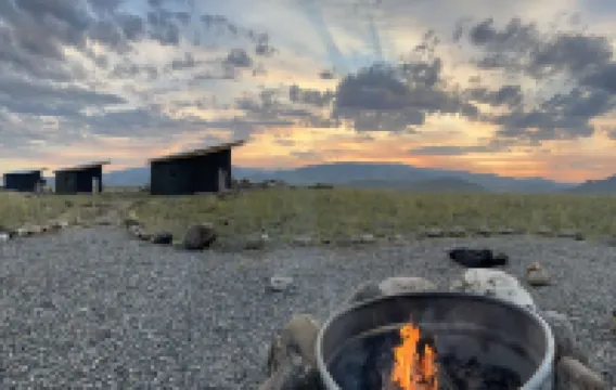 Serene cabin 3 with AC in charming Paradise valley with stunning views