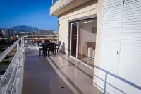 Vacation apartment with sea view Hotels in Marino