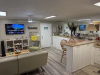 Welcoming One Bedroom Ground Floor condo with WiFi in charming Carpinteria Hotels in Carpinteria