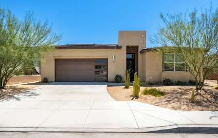 Pickleball, Pool, Spa, Casita, Firepit, Gameroom