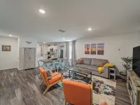 Modern - King Bed - Luxe - Fast WiFi - Hdtvs