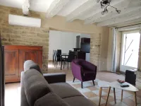 LA Cave de Pepe et sa Piscine Vailhourles 호텔