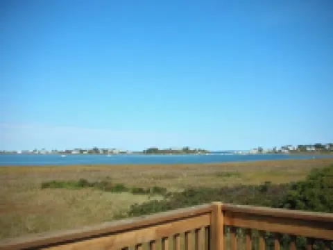 Seaside Escape on Biddeford Pool’s Charming 4-Bedroom BOOK NOW FOR 2026