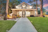 Suncrest Solace. Lake. Pool. Spa. Luxury. Yours.